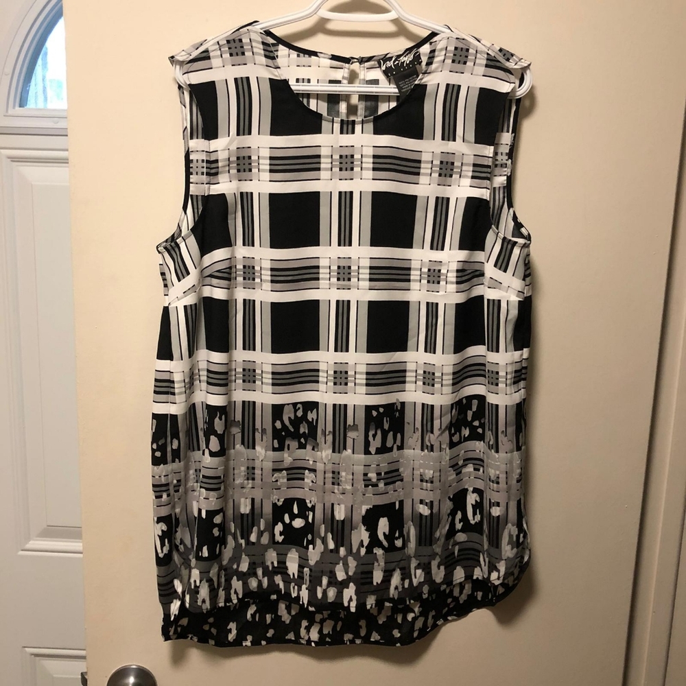 LORD & TAYLOR Women Sleeveless Top